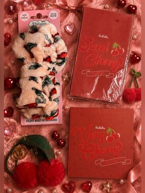 BE BELLA
Very Cherry Bundle